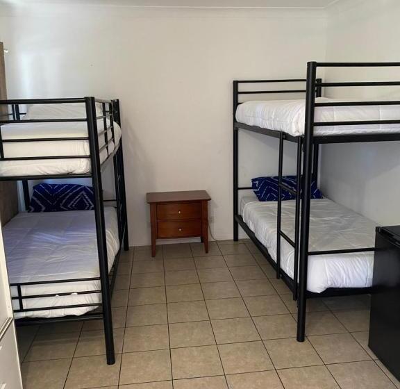 مبيت وإفطار Arrival Lodge Hostel Accommodation