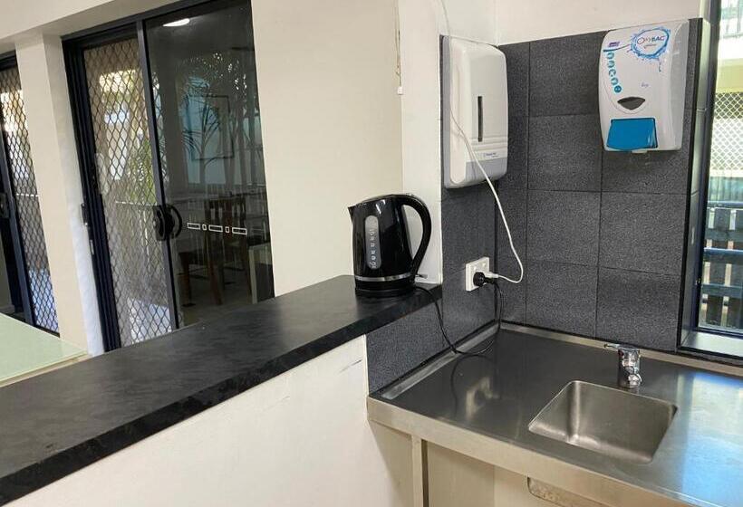 مبيت وإفطار Arrival Lodge Hostel Accommodation