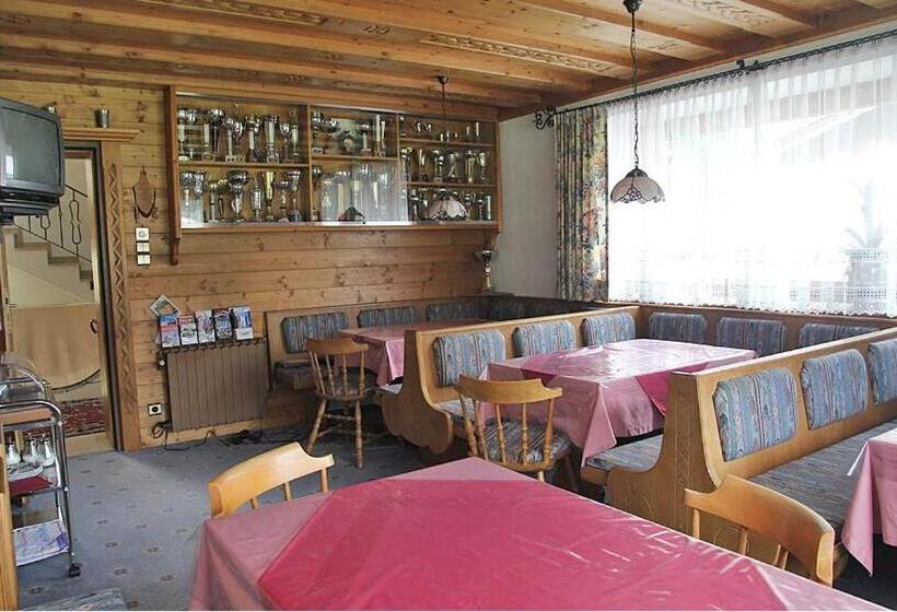 住宿加早餐  Berghaus Maria