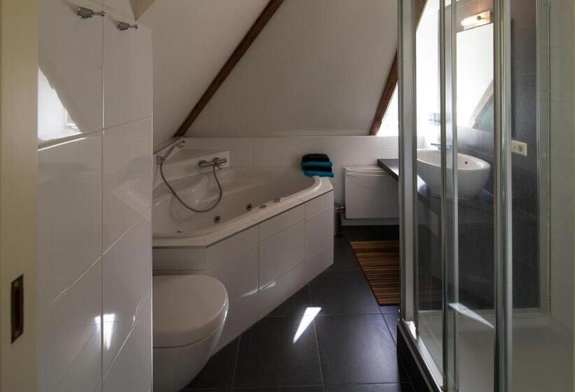 민박 Burgers & Buitenlui