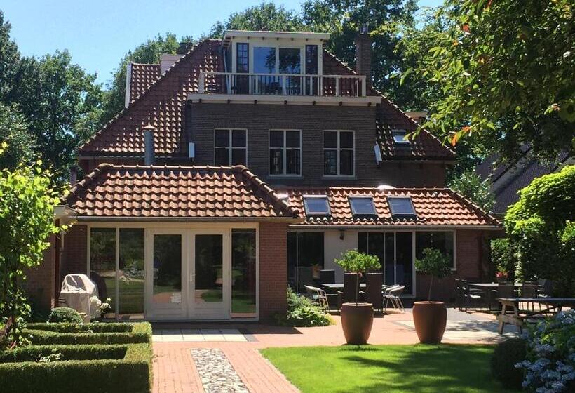 민박 Burgers & Buitenlui