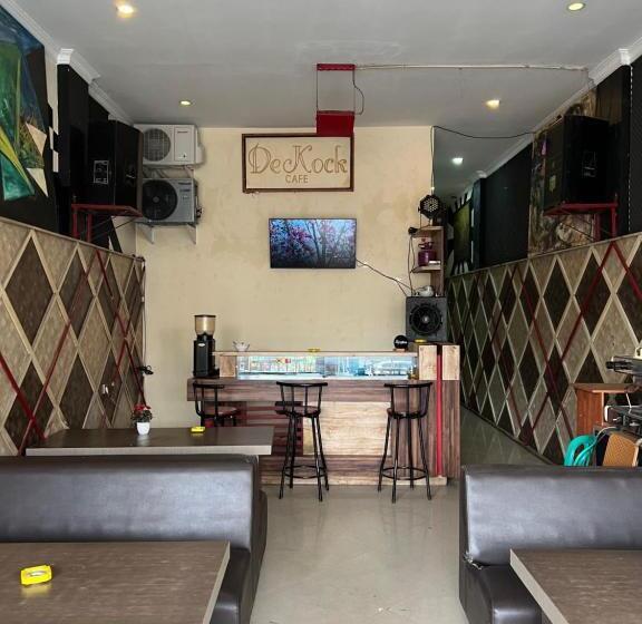 住宿加早餐  De Kock