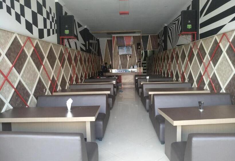 住宿加早餐  De Kock