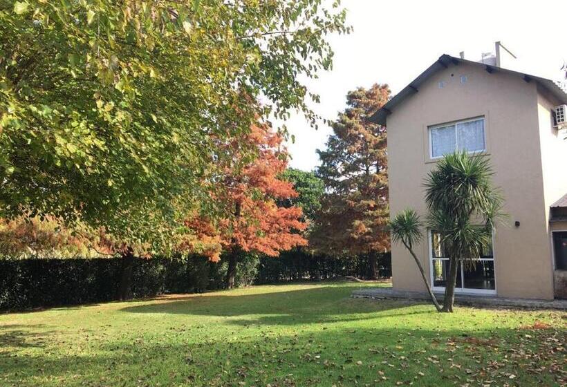 住宿加早餐  Posada Del Leñatero Ezeiza