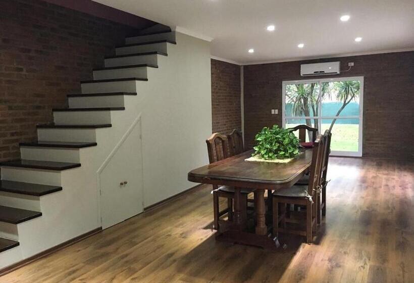 住宿加早餐  Posada Del Leñatero Ezeiza