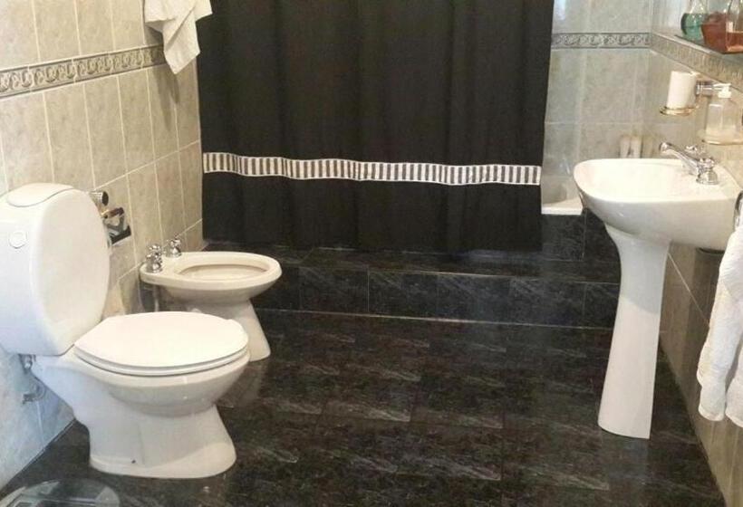 住宿加早餐  Posada Del Leñatero Ezeiza