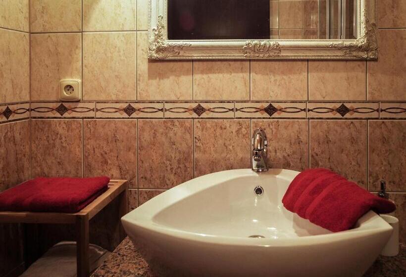 مبيت وإفطار Stinglhof