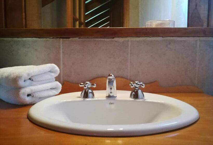 Cabañas La Encantada