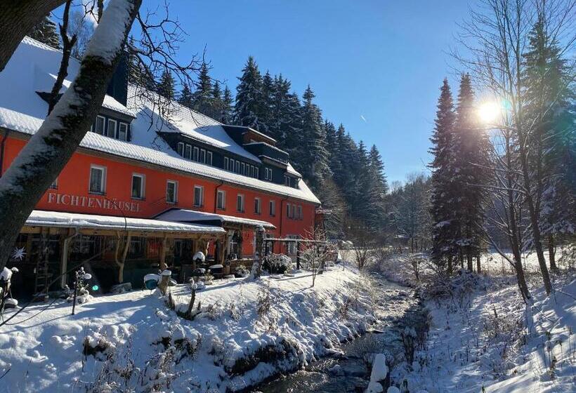 Erlebnishotel & Restaurant Fichtenhäusel Am Pöhlagrund