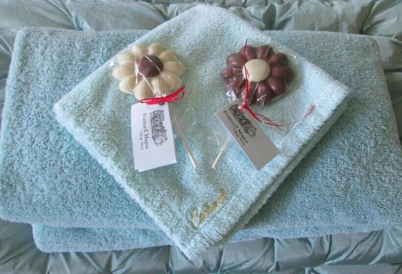 Hillarnias Tearoom And B&b