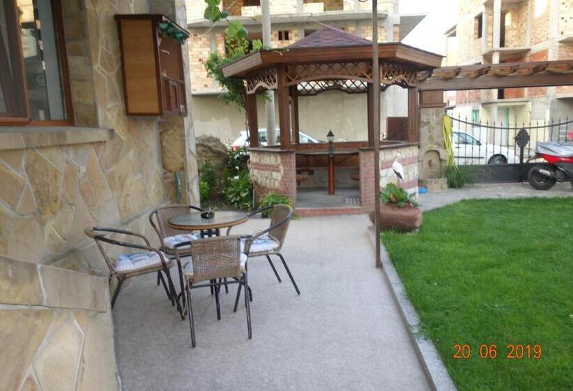 فندق къщаперла