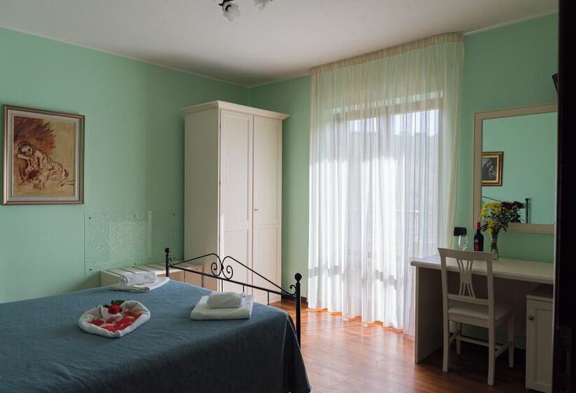 فندق Agriturismo Il Crinale