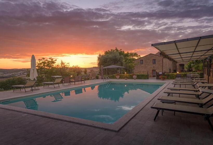 ホテル Agriturismo La Fonte