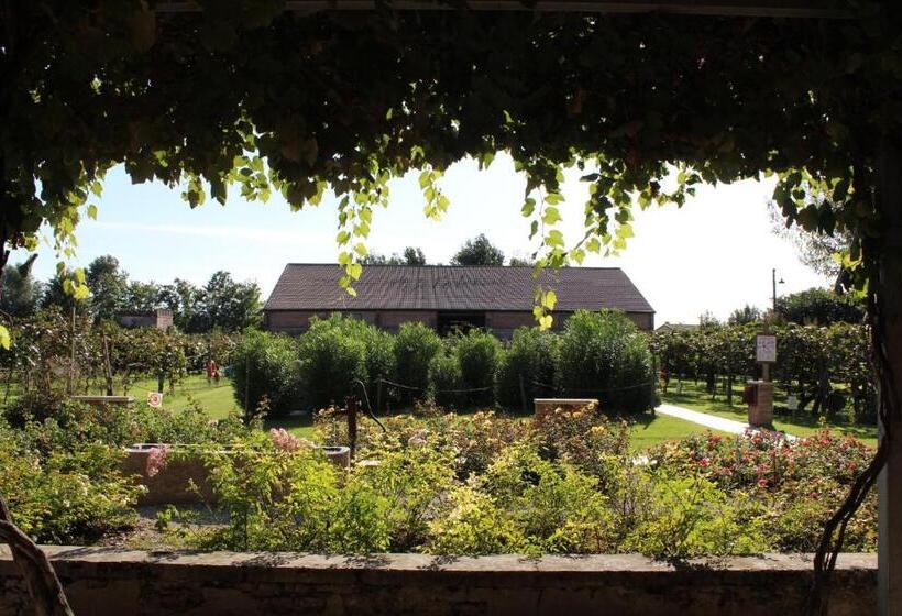 Отель Agriturismo Tenuta La Pila