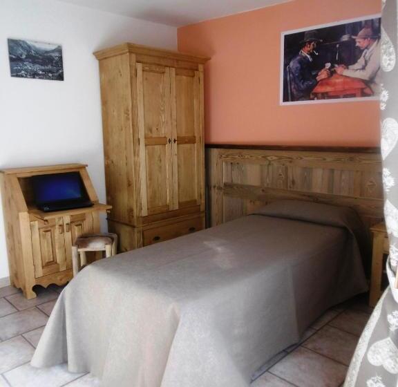 בית מלון כפרי Albergo Croce Bianca