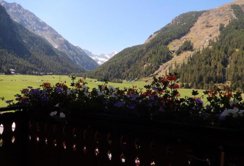 ホテル Albergo Du Soleil