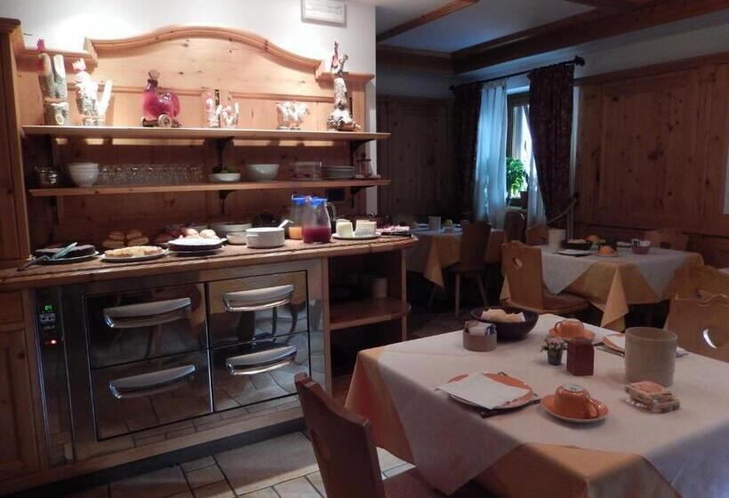 호텔 Albergo Du Soleil