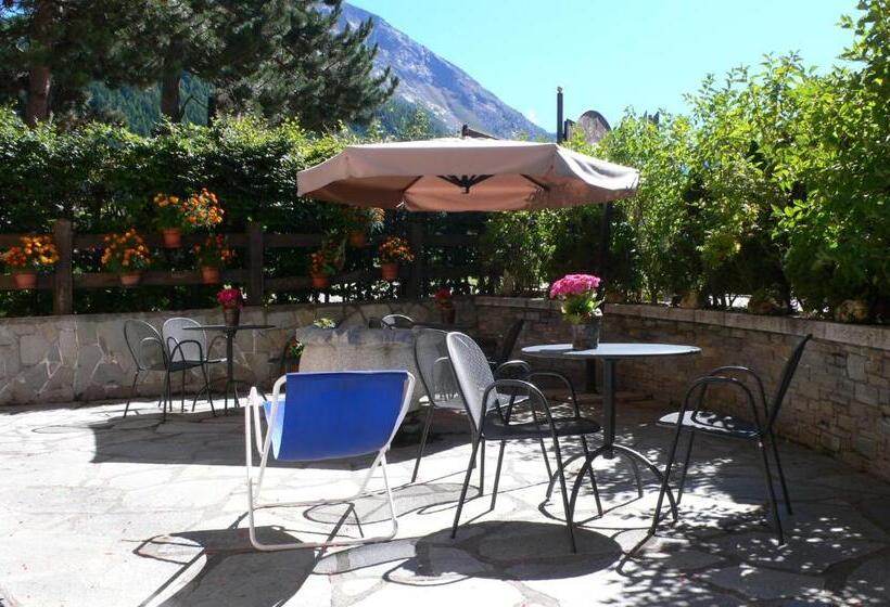 Отель Albergo Du Soleil