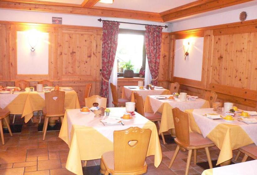 호텔 Albergo Du Soleil