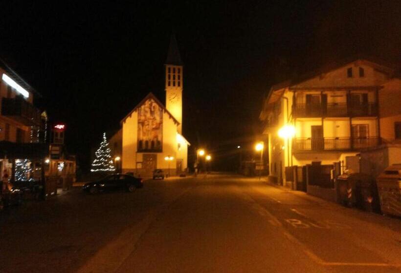 בית מלון כפרי Albergo Montecroce