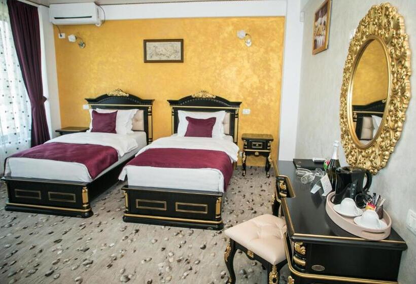 בית מלון כפרי Almar Lake View Boutique H