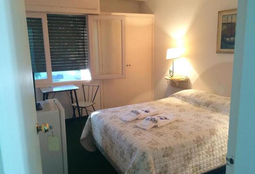 בית מלון כפרי Alpes