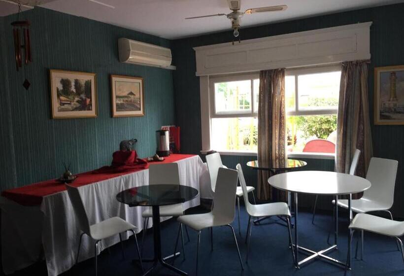 בית מלון כפרי Alpes