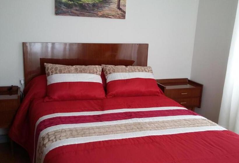 בית מלון כפרי Alpes