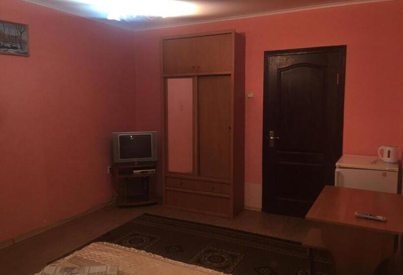 בית מלון כפרי At John S