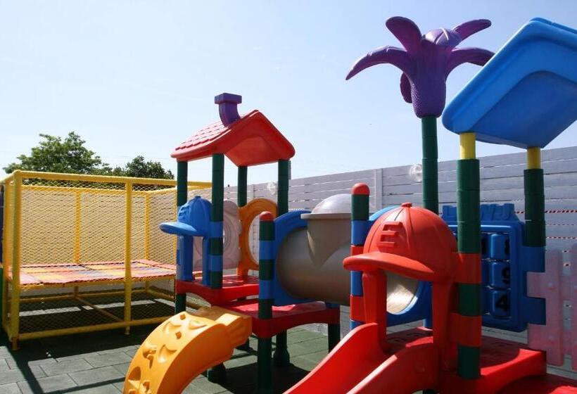 בית מלון כפרי Blue Lagoon