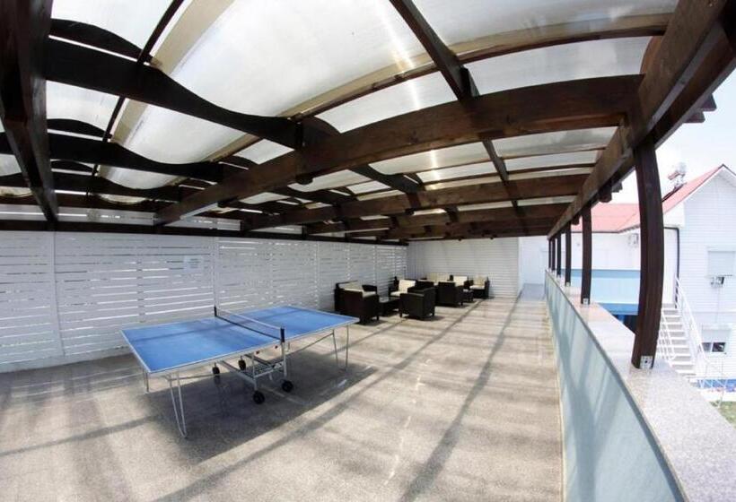 בית מלון כפרי Blue Lagoon