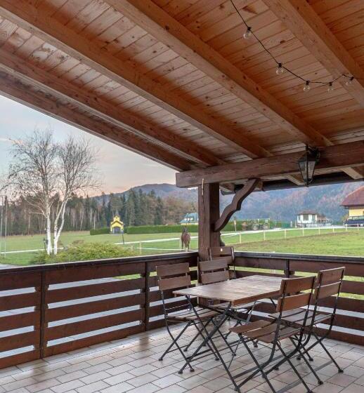 هتل Burger Veniše