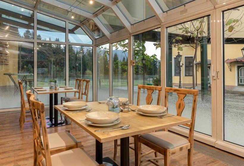 هتل Burger Veniše