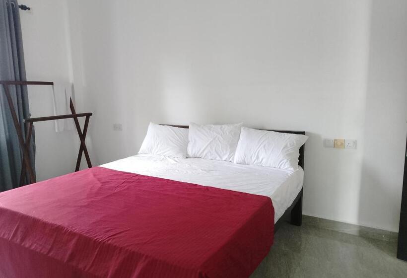 酒店 Laxsume Guest House Nilaveli