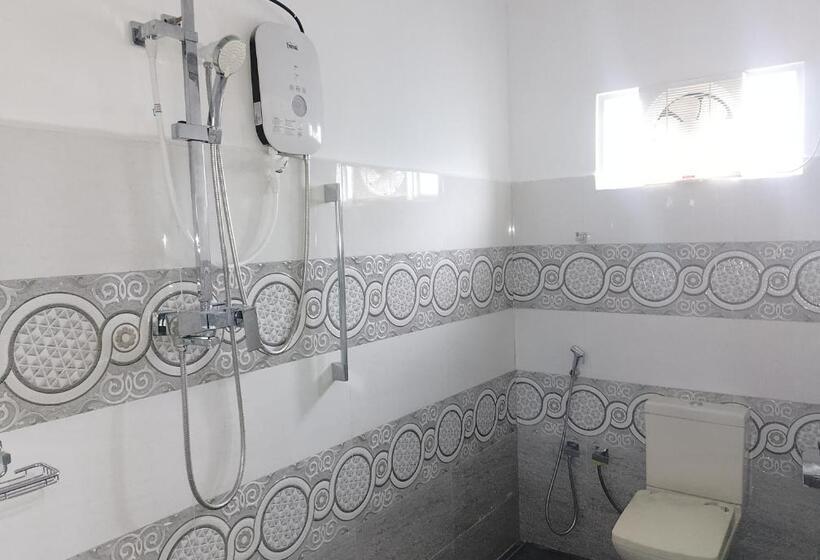 酒店 Laxsume Guest House Nilaveli