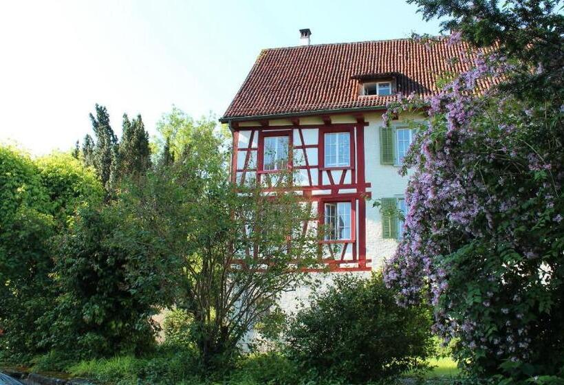 בית מלון כפרי Le Lion   Self Check In