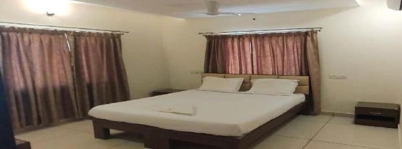 Hotel Oyo Flagship 9 Suits Luxury Rooms