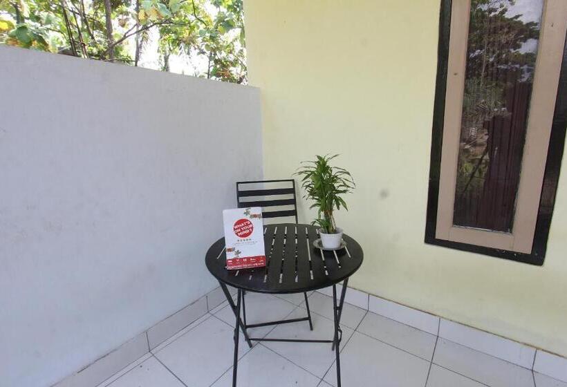 בית מלון כפרי Oyo Life 93260 Bale Kosan