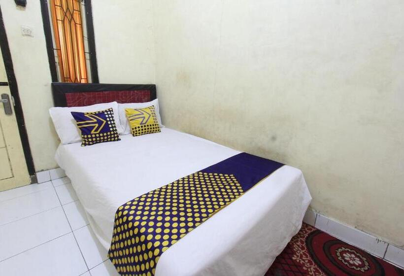 בית מלון כפרי Oyo Life 93260 Bale Kosan