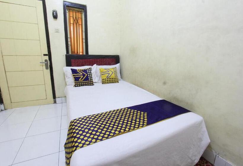 בית מלון כפרי Oyo Life 93260 Bale Kosan