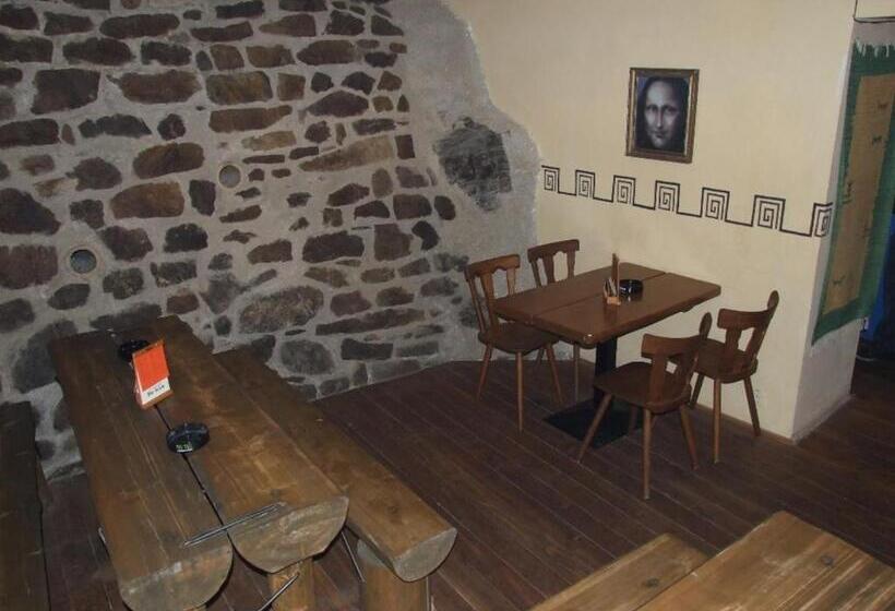 ホテル Pod Skalou