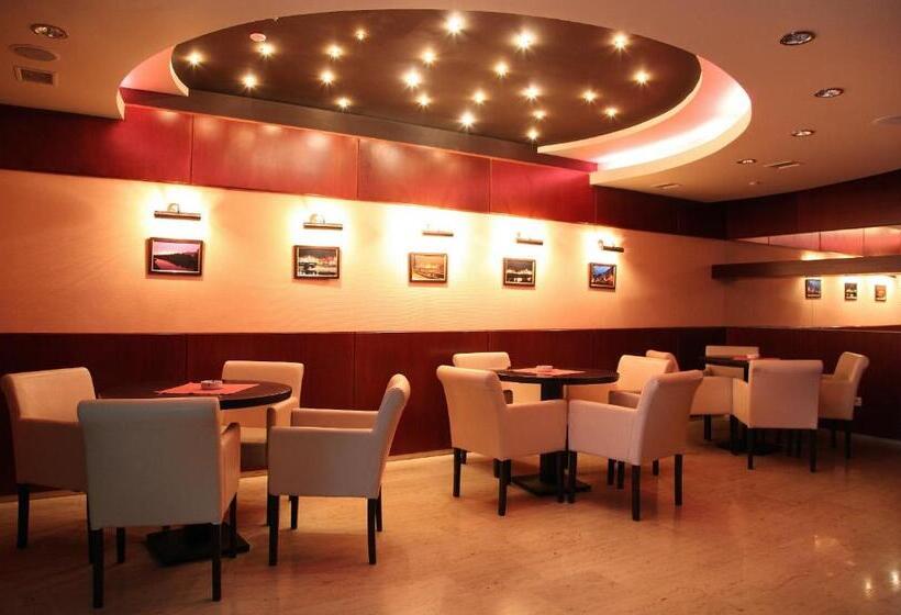 בית מלון כפרי Praha Park