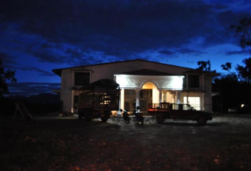 בית מלון כפרי Reina Victoria