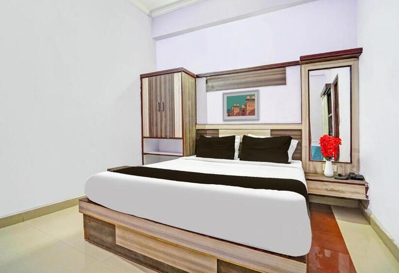 Отель The Golden Bird