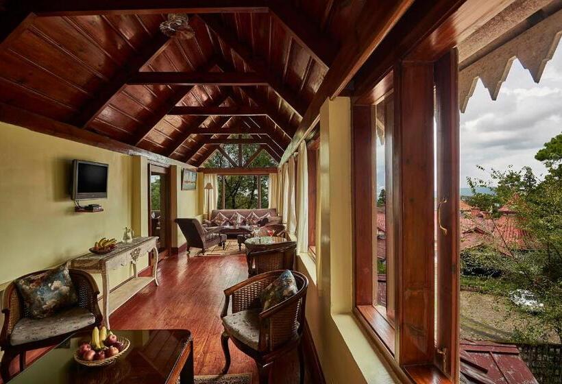 Отель The Heritage Club Tripura Castle