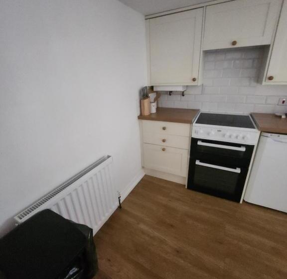 בית מלון כפרי The New Inn