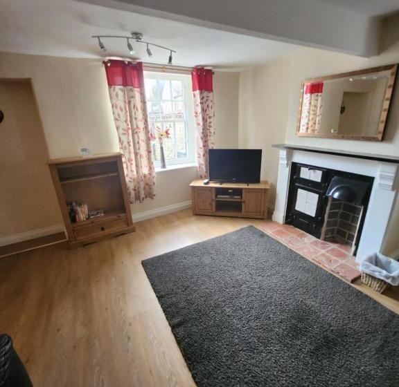 בית מלון כפרי The New Inn