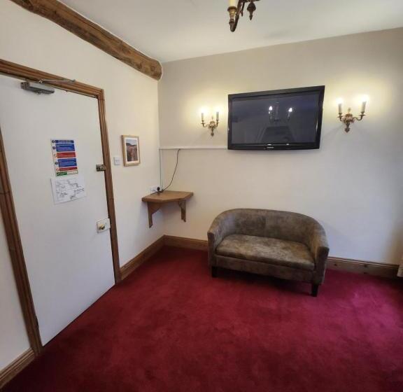 בית מלון כפרי The New Inn