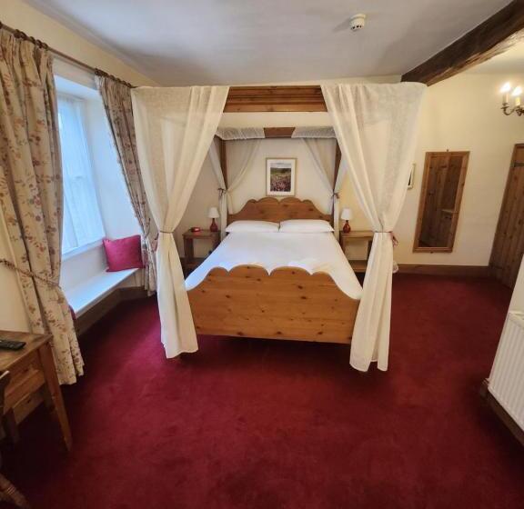 בית מלון כפרי The New Inn