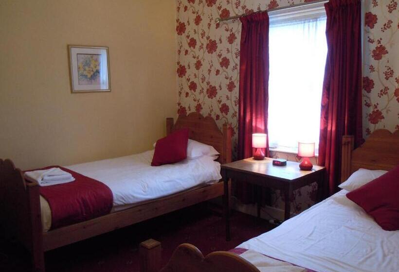 בית מלון כפרי The New Inn